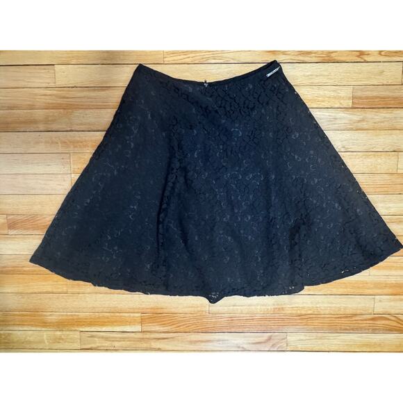 Pringle of Scotland | Black Lace Short Flare Skirt | EU Size 12 (US size 8) - Picture 12 of 14